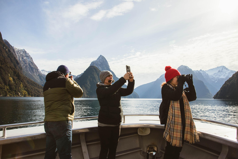 Milford Sound Small-Group Glass-Roof Tour from Queenstown Glass-Roof with a Fixed Wing Flyback