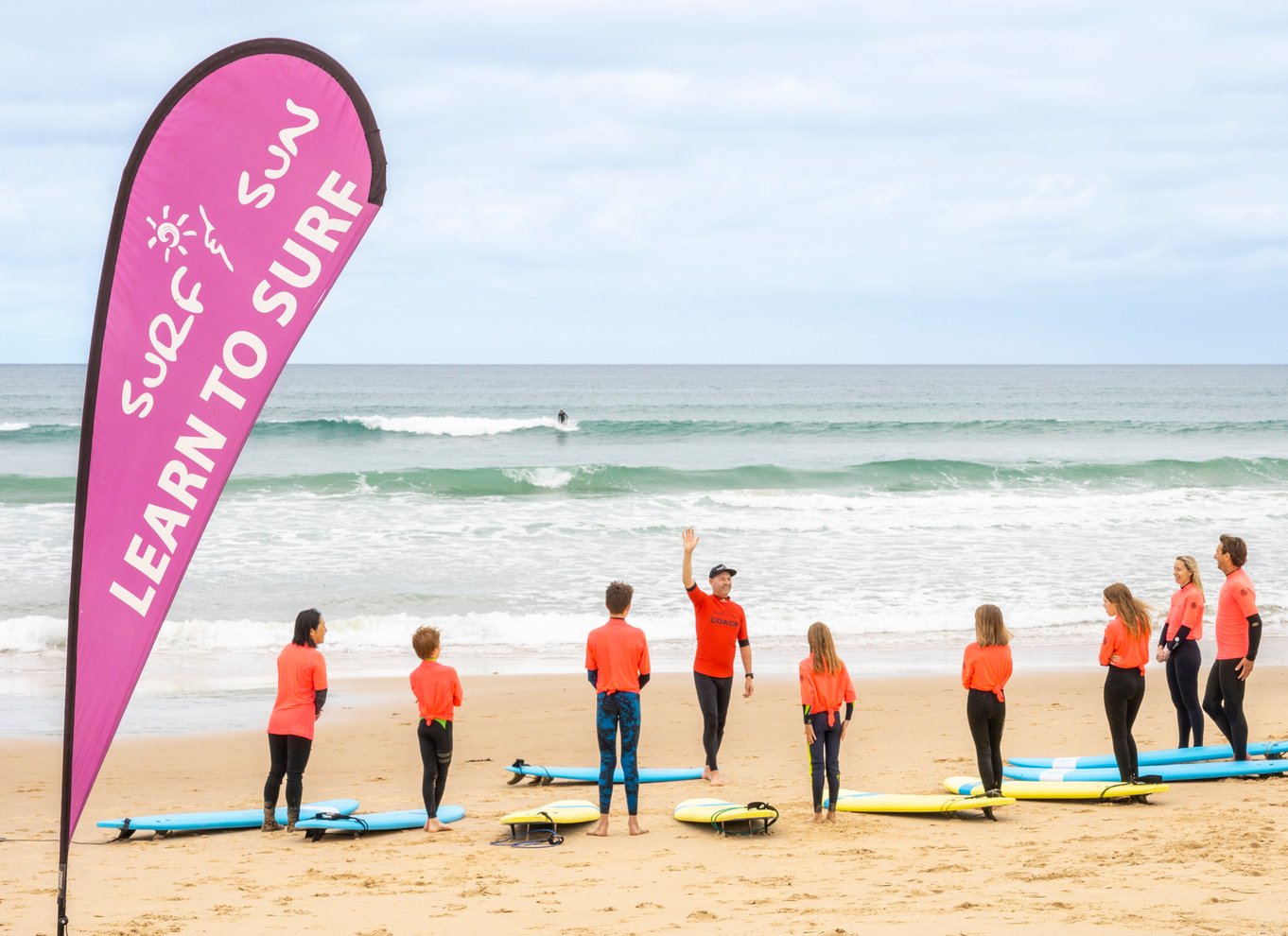 Adelaide: Surfing-lektion på Middleton Beach med udstyr