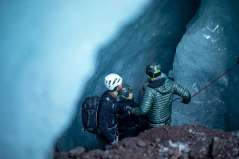 Côte sud islandaise : grotte de glace bleue et Jokulsarlon