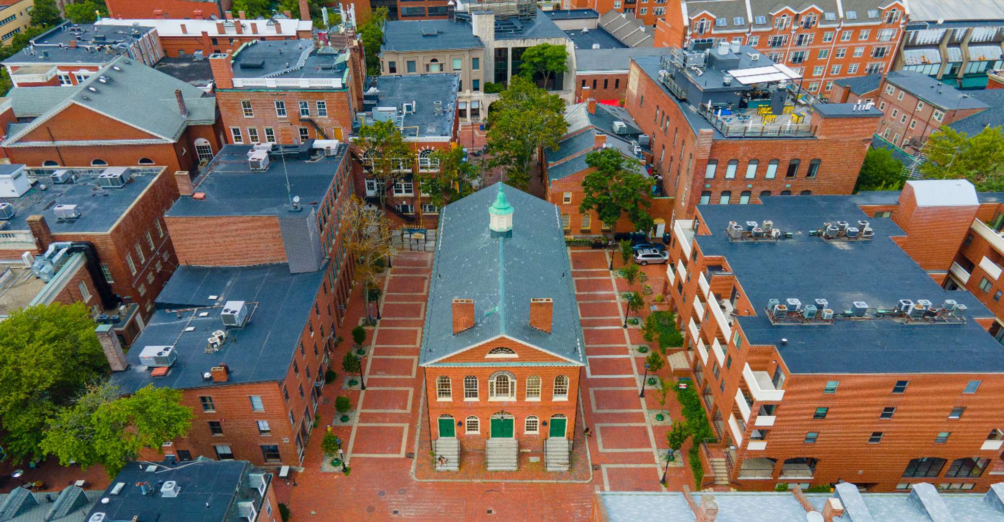 Paquete de conducción autoguiada y recorridos a pie de Massachusetts - Housity