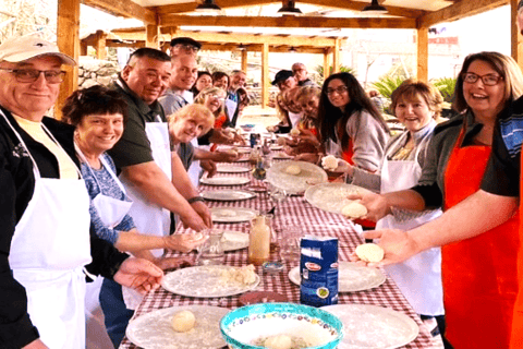 Sorrento: Clase de elaboración de pizza con vino y traslados