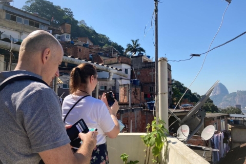 Rio de Janeiro: Favela Santa Marta Tour mit einem ortskundigen GuideTour auf Englisch