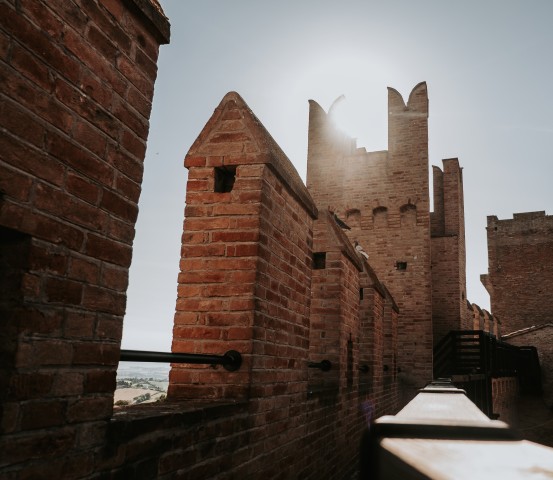 Visit Gradara Entry Ticket to The Gradara Castle and Guided Tour in Urbino