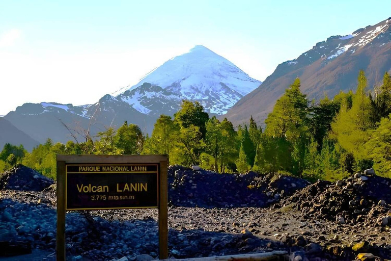 San Martín de los Andes: Lake Huechulafquen and Lanín Volcano