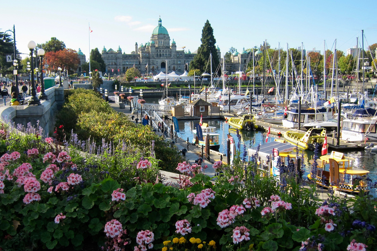 Vancouver: Private Victoria and Butchart Gardens Ferry Tour Private Victoria and Butchart Gardens Tour