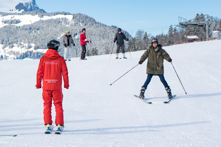 Desde Interlaken 8 horas de esquí en Grindelwald para principiantesDesde Interlaken: Esquí en Grindelwald para principiantes