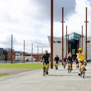 Belfast: City Highlights Bike Tour