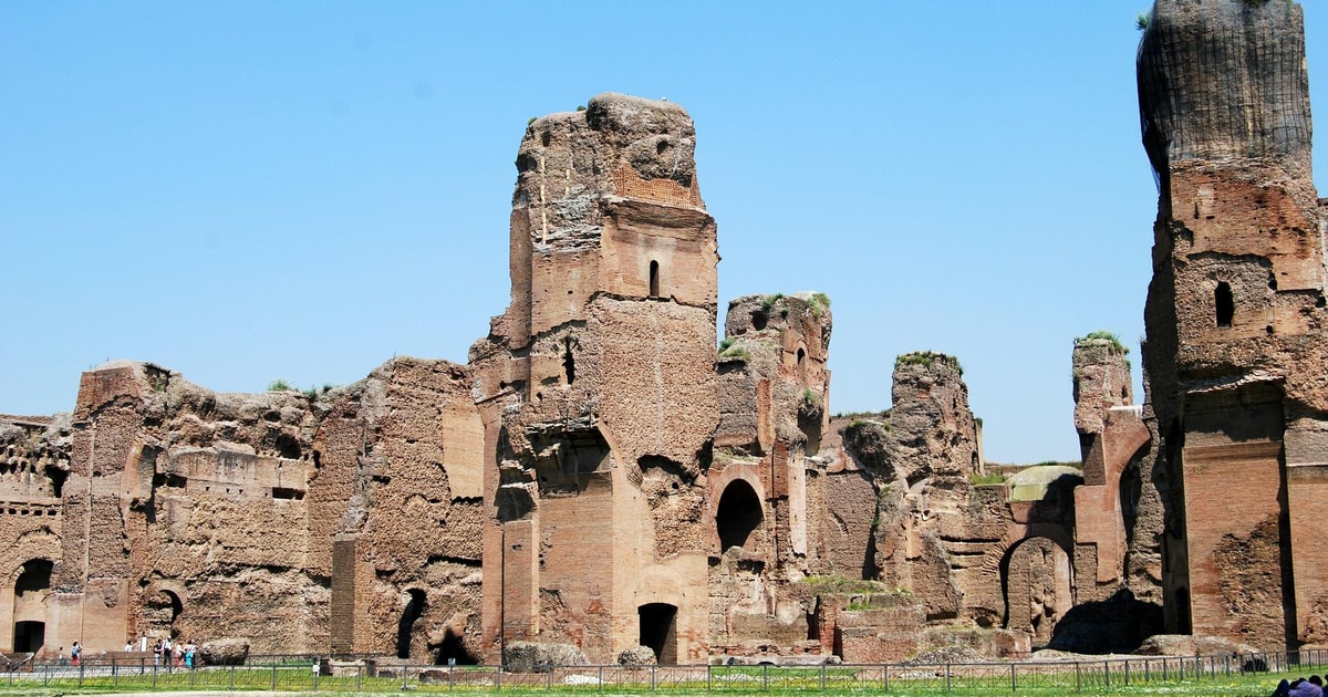 Visite à pied des Thermes de Caracalla avec billet d'entrée | GetYourGuide