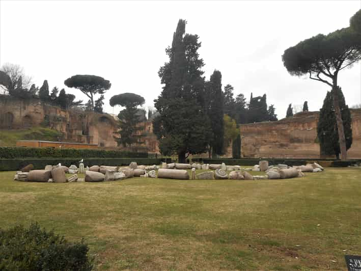 Visite à pied des Thermes de Caracalla avec billet d'entrée | GetYourGuide