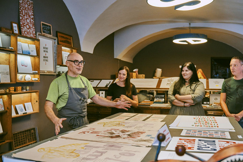 Ljubljana: Drucke ein Poster in einer alten Druckerei