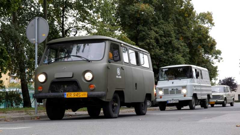 Krakow: Nowa Huta Guided Tour in Communist-Era Cars