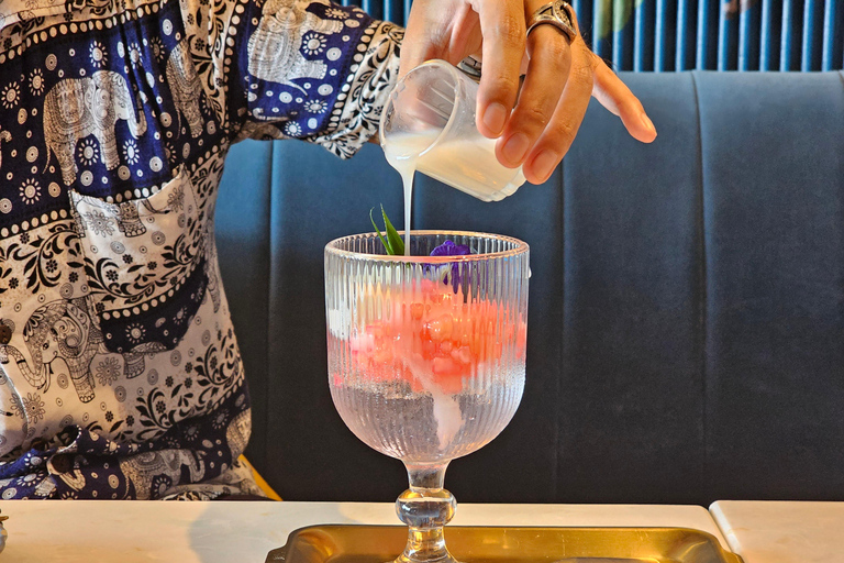 Ayutthaya: Woks and Wats Food Tour with 14+ Tastings