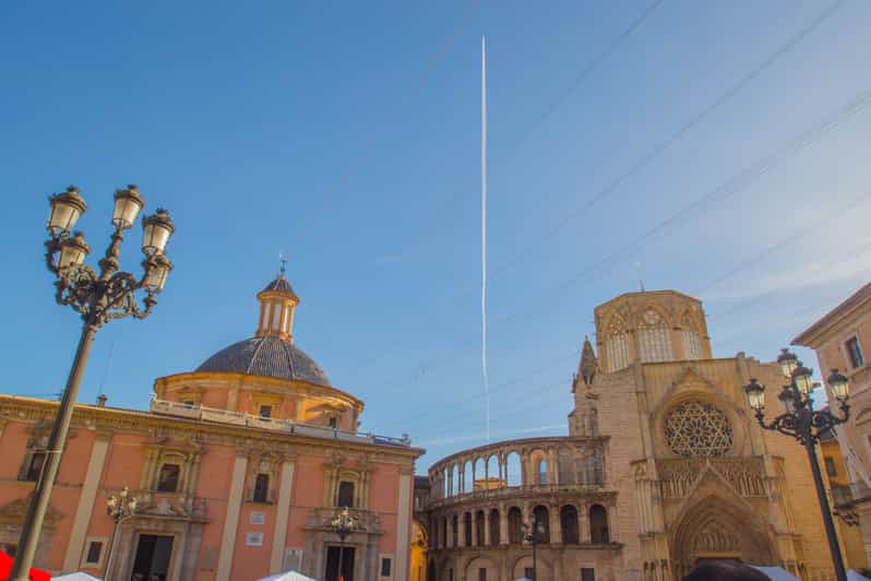 Valencia: Cathedral, St Nicholas, and Lonja de la Seda Tour | GetYourGuide