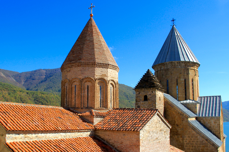 Tbilisi: dagtrip in groep naar Kazbegi