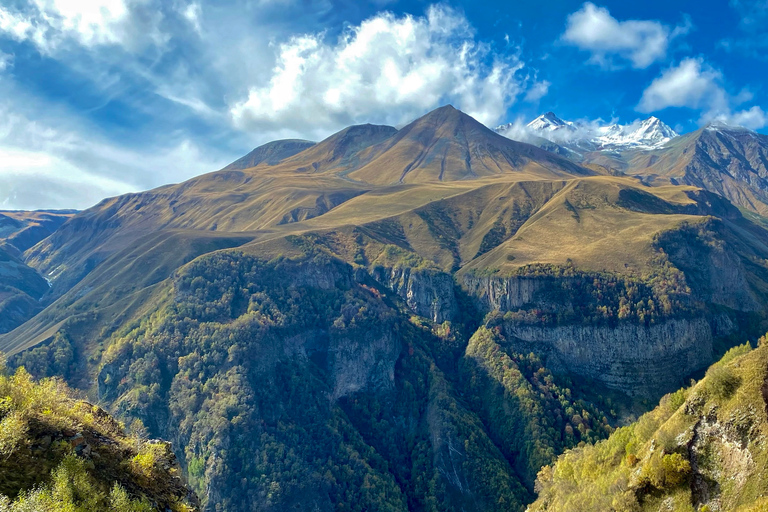 Tbilisi: excursão em grupo de dia inteiro em Kazbegi