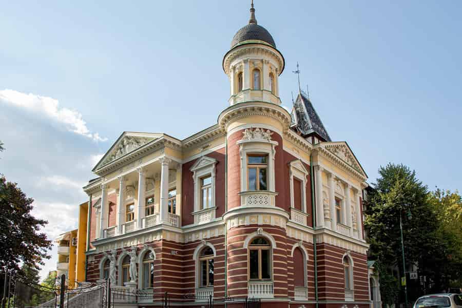 Sarajevo: Geführte Wanderung mit der Seilbahn und dem Olympischen Museum. Foto: GetYourGuide Sarajevo: Geführte Wanderung mit der Seilbahn und dem Olympischen Museum. Foto: GetYourGuide