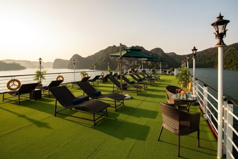 Lan Ha Bay: 2 dagen 1 nacht luxe cruise, zwemmen, kajakkenLan Ha Bay: 2-daagse luxe cruise & privébalkon