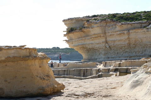 Malta: Excursión privada de senderismo por la costa sur con transporteMalta: Excursión privada de senderismo por la costa sur con recogida