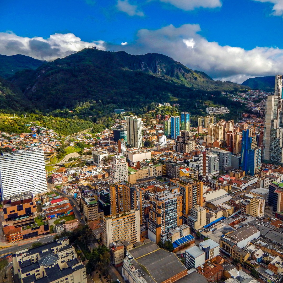 Colagem de mídia