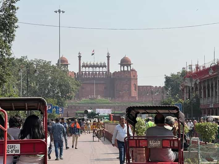 Old Delhi Private Tour of Chandni Chowk, Tuk Tuk Ride & Food