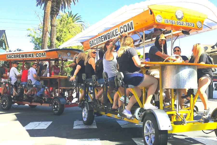 Sacramento: Pedal Bar Tour mit 2 Stopps. Foto: GetYourGuide