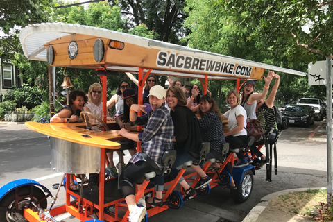 Sacramento: Pedal Bar Tour com 2 paradasSacramento: Passeio de Pedal Bar com 2 paradas