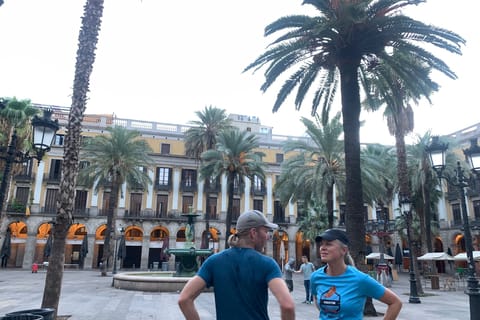 Barcelona: City Highlights Guided Running Tour