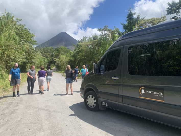 Liberia: transferencia de 1 vía a La Fortuna o Arenal