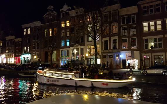 Amsterdam: Bulldog Boat Rauchfreundliche Bootsfahrt mit Getränken