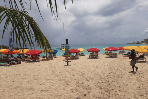 St.Maarten: Beach and Shopping Guided Tour by Bus