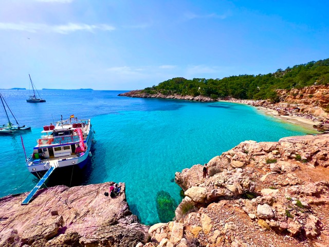 Visit Ibiza Cala Salada & North with drinks and Snorkeling in Santa Eulària des Riu, Ibiza, Spain