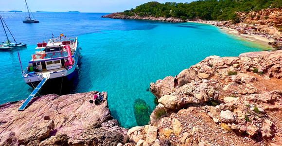 Ibiza: Cala Salada & North Cruise with Drinks & Snorkeling