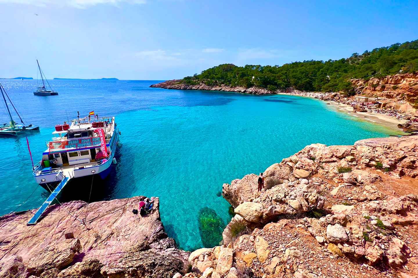 Ibiza: Cala Salada & North Cruise with Drinks & Snorkeling