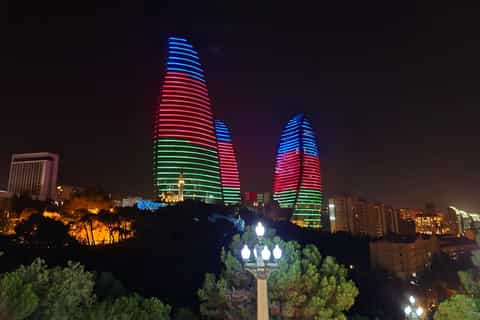 Baku: Historic and Modern Baku Tour