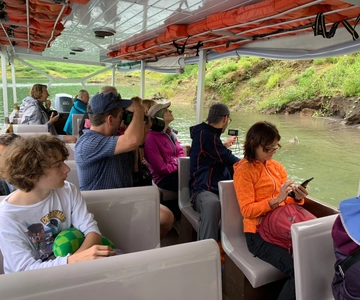 La Fortuna de Arenal: Lake Crossing to Monteverde