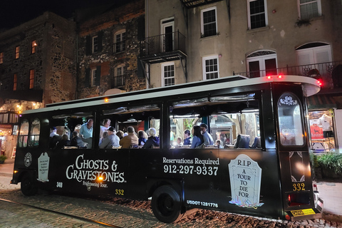 Savannah: Ghosts and Gravestones Tour met toegang tot Low HouseSavannah: Ghosts and Gravestones Tour met toegang tot het lage huis