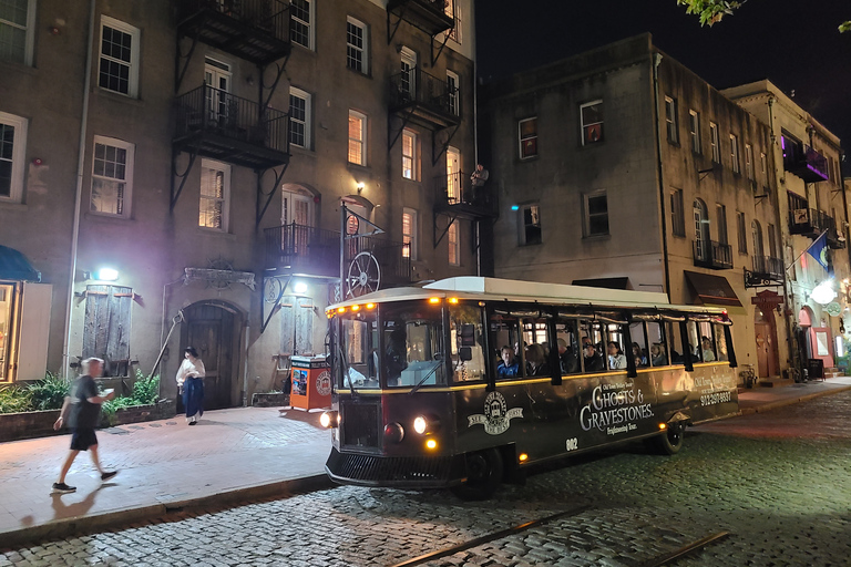 Savannah: Ghosts and Gravestones Tour met toegang tot Low HouseSavannah: Ghosts and Gravestones Tour met toegang tot het lage huis