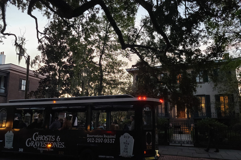 Savannah: Ghosts and Gravestones Tour met toegang tot Low HouseSavannah: Ghosts and Gravestones Tour met toegang tot het lage huis