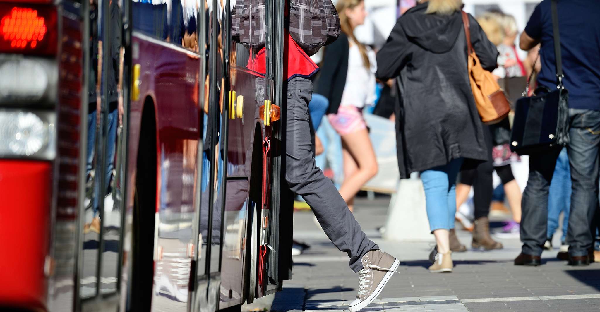 Desde Palermo, traslado en autobús al/desde el centro de la ciudad de Trapani - Hizvo