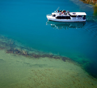 Lake Wakatipu: Day Trips and Tours from Queenstown