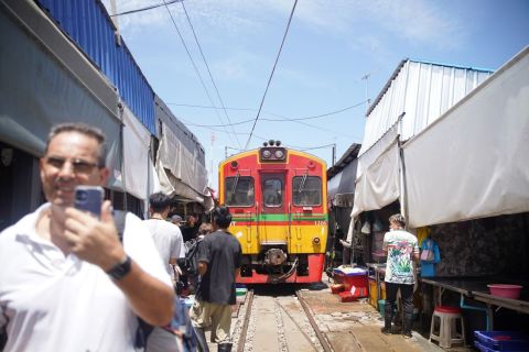 Au départ de Bangkok : Visite guidée d'une journée au marché flottant et à Ayutthaya