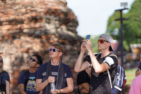 Au départ de Bangkok : Visite guidée d'une journée au marché flottant et à AyutthayaTransfert aller simple à l'hôtel