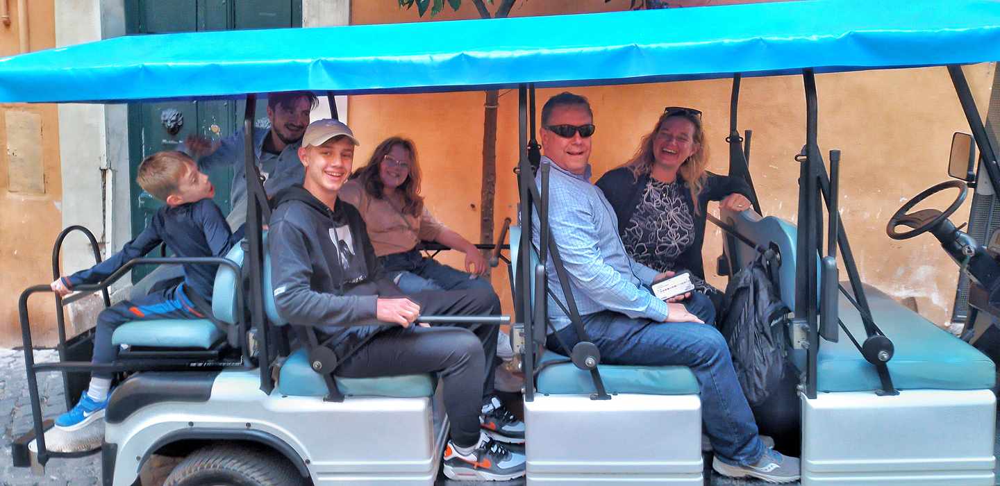 Rom: Private Golf Cart Tour mit lokalem Guide und Wein Rom: Private Golf Cart Tour mit lokalem Guide und Wein