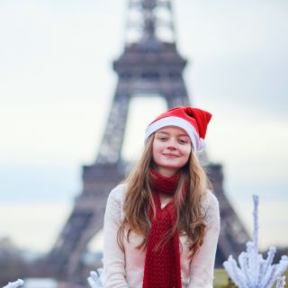 Paris: Private Christmas Photoshoot with VIP Option