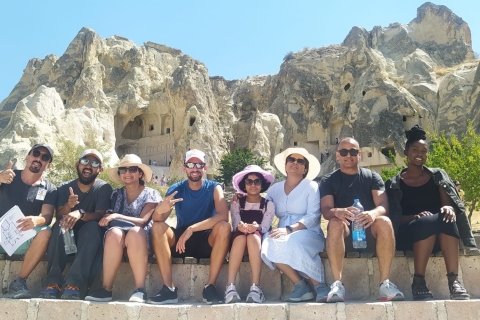 Van Istanbul: tweedaagse trip naar Cappadocië met ballon+grothotelGroepstour in het Engels