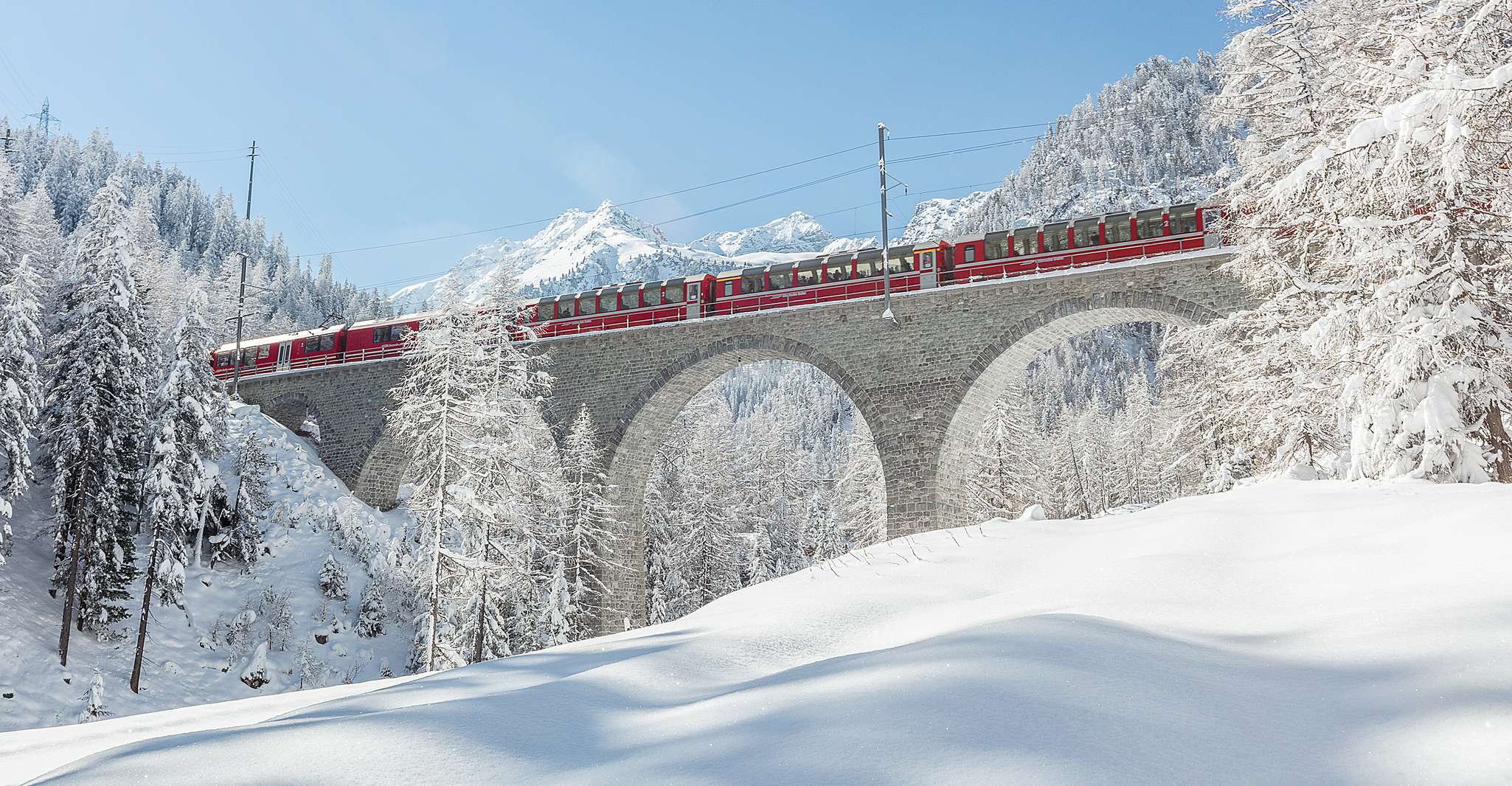 Von Mailand, St. Moritz und Bernina Express Panoramic Tour - Hizvo