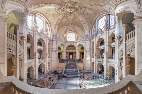 Hannover: New Town Hall exclusive Guided Walking Tour