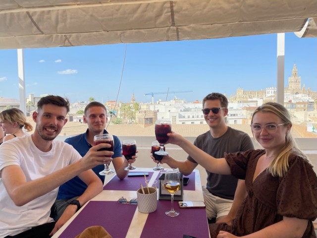 Visit Seville Sangria Tasting with Rooftop Views in Sevilha, Espanha