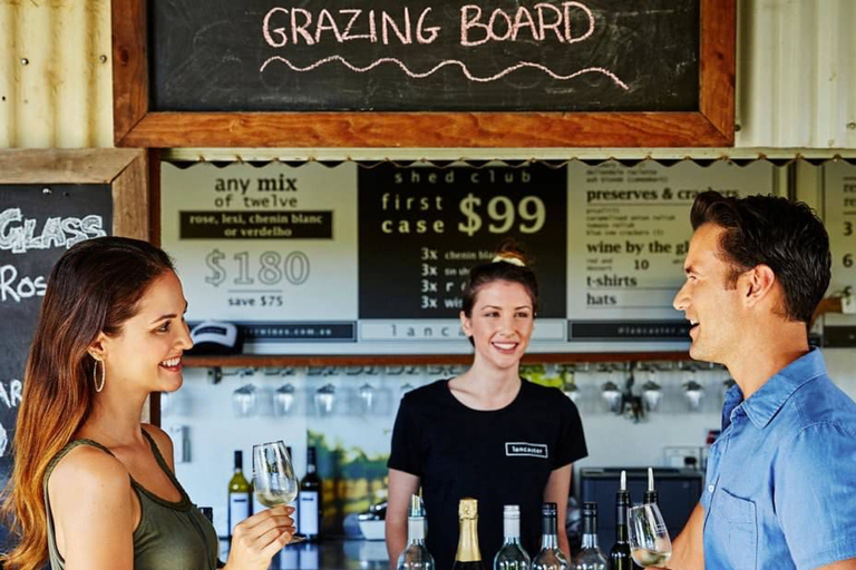 Perth: Excursão de um dia aos Pinnacles e ao Swan Valley Wine Tour com almoçoTour guiado em alemão