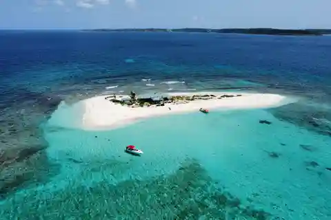 Anguilla: Full-Day Private Speedboat Excursion